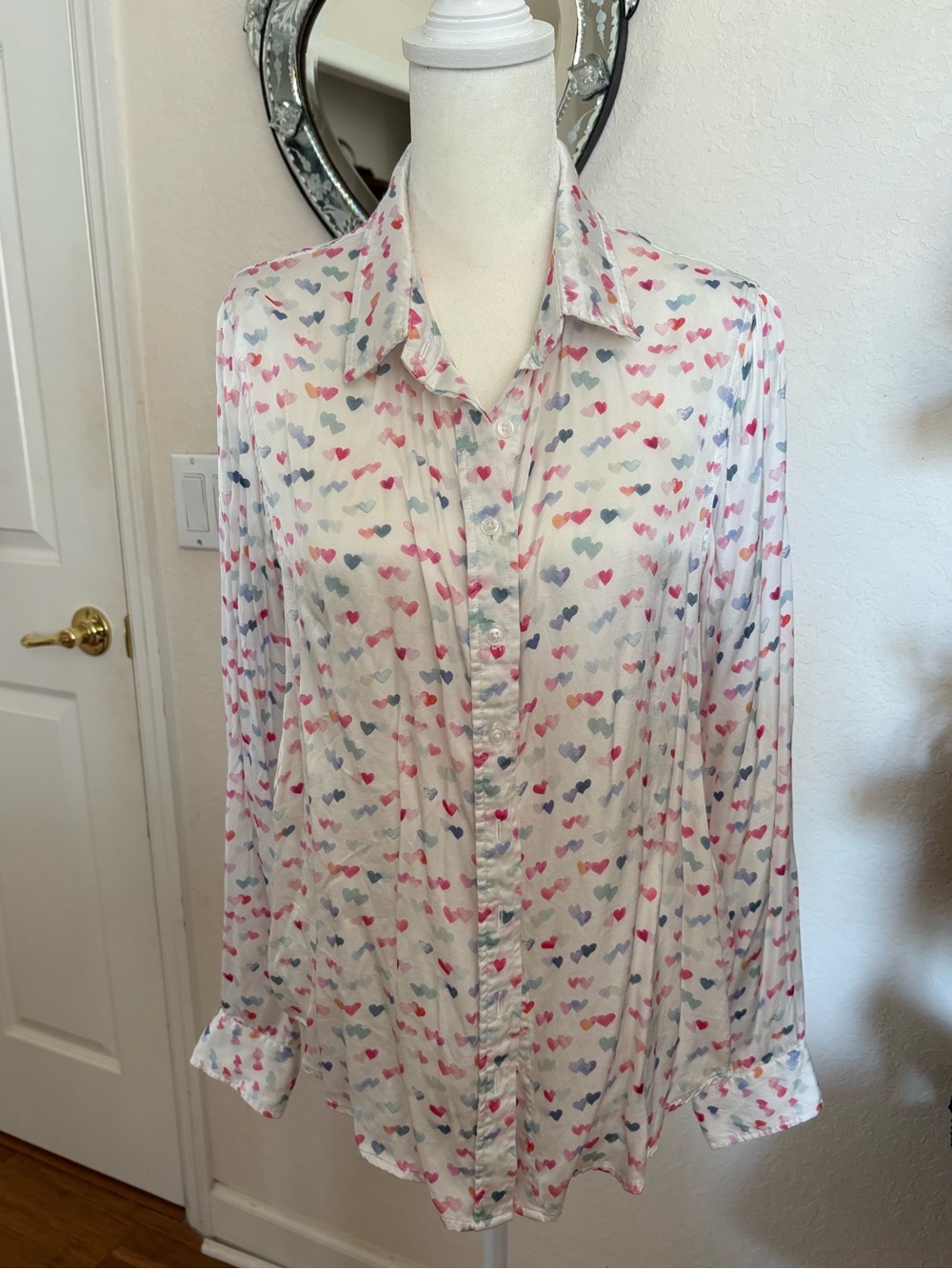 Women's Heart Print Button-Up Shirt - White/Pink/Blue